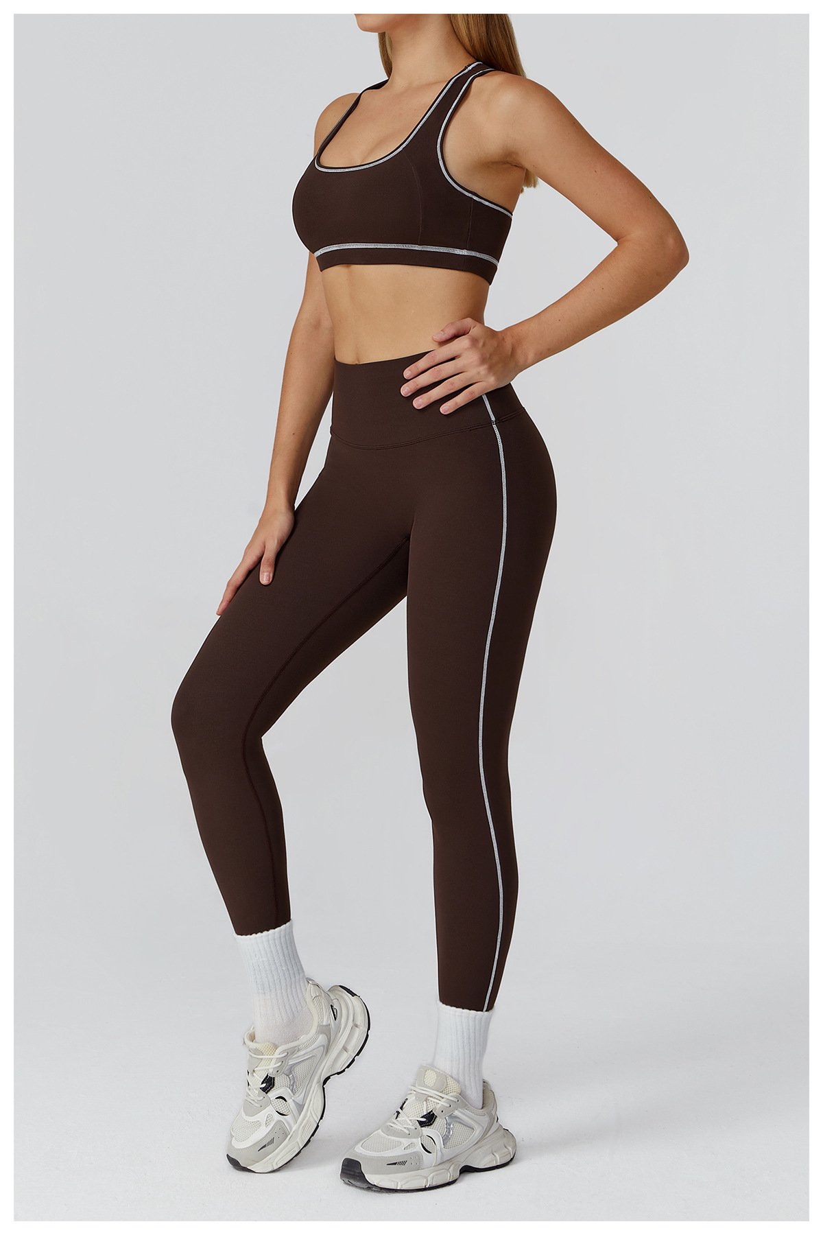 Brown sports vest yoga pants model picture